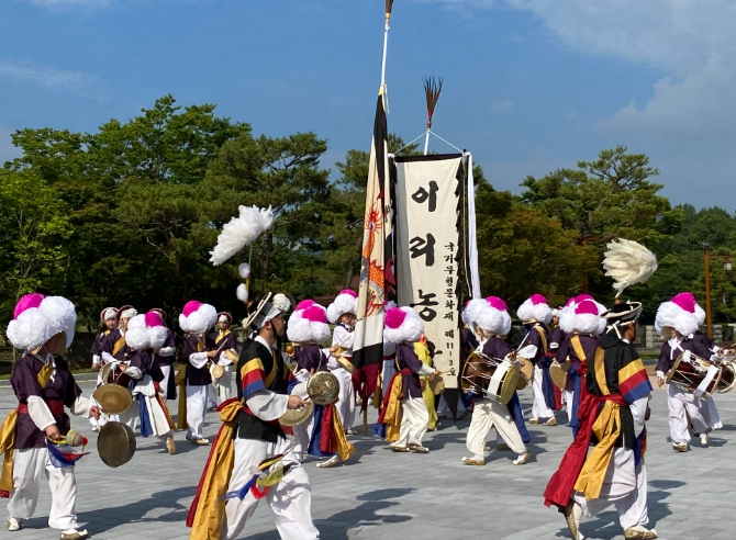 익산 백제왕궁에서 열린 농악축제 공연 장면