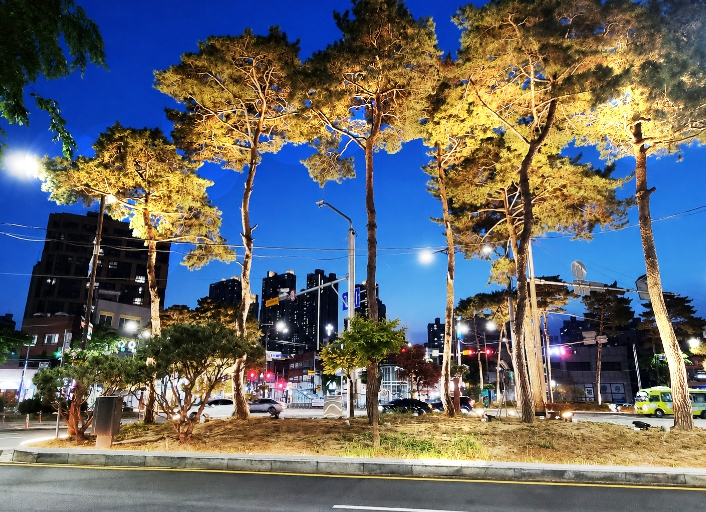 인천 동구 송림오거리 교통섬 야간경관