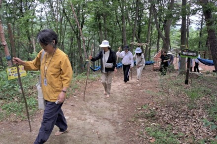 괴산군, 성불산 산림휴양단지 체험 프로그램 인기, 두 달간 3천800여 명 참여