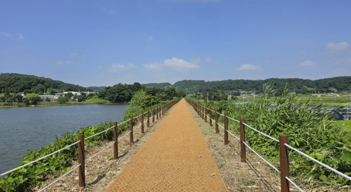 아산시, 상성저수지 1.9km 수변산책로 조성, 벚나무길·데크길·초록 숲길 연결