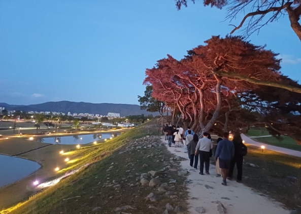 국립공원공단, ‘국립공원 야경 투어’ 11월 14일까지 시범 운영, 경주·북한산·팔공산 밤길 탐방