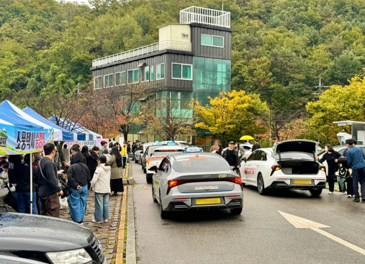김천시, ‘2026 김천김밥축제’ 소풍택시 1만 937명 이용, 관광객 이동 편의 높여